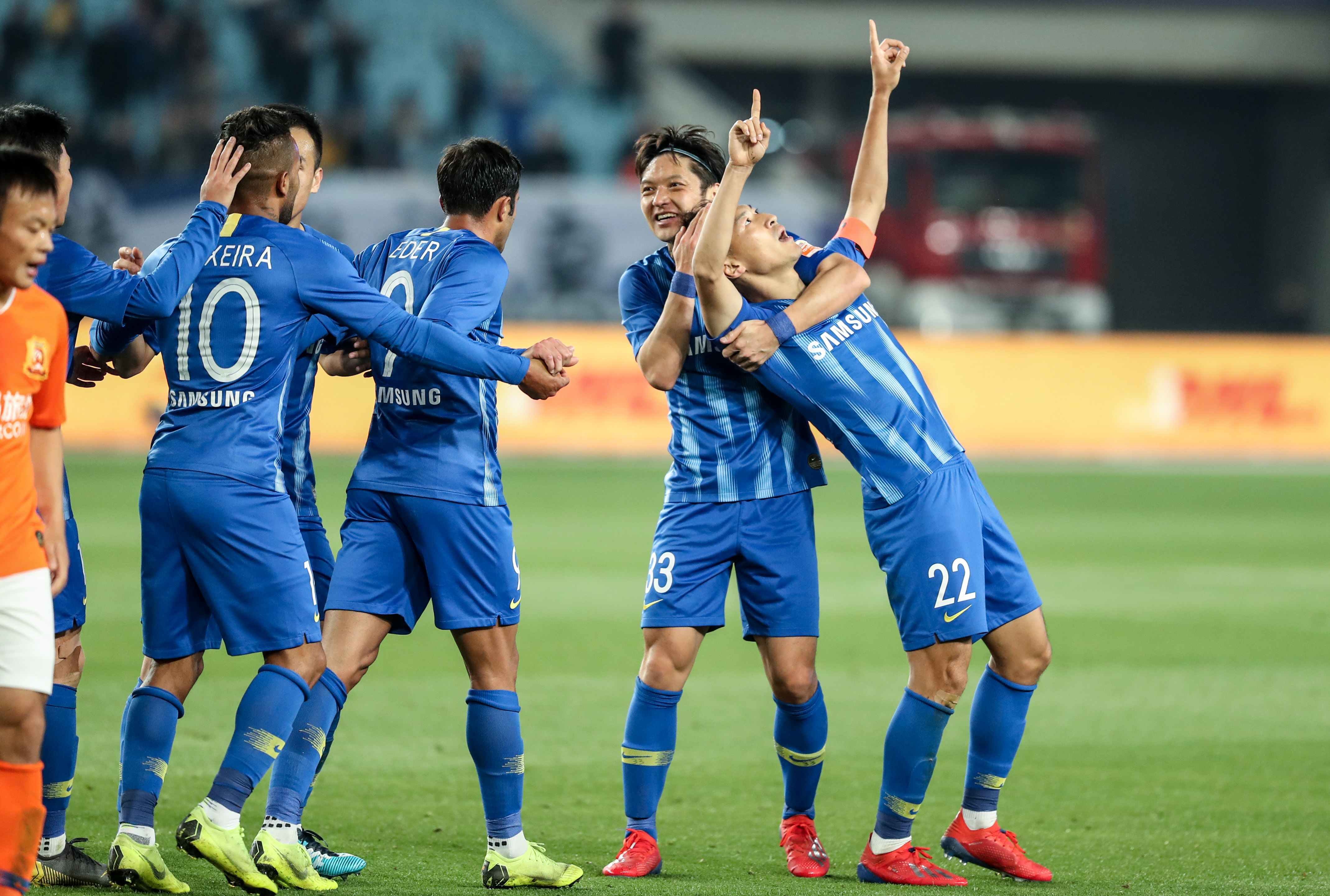 黑桃落地 黑桃落地